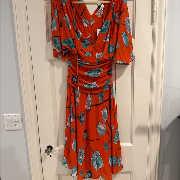 Diane Von Furstenberg Dresses & Skirts - Diane Von Furstenberg Red Floral Midi Dress
